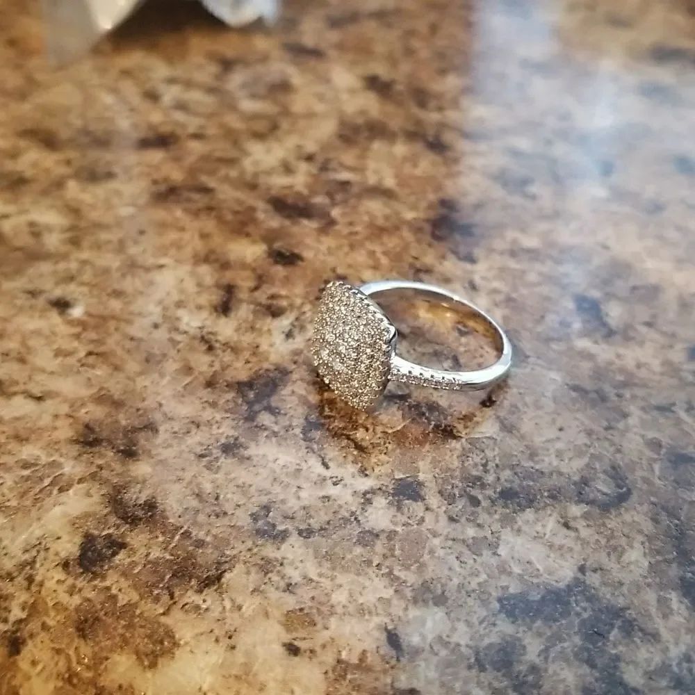 Zircon elegant square promise ring size 8 - Picture 7 of 11